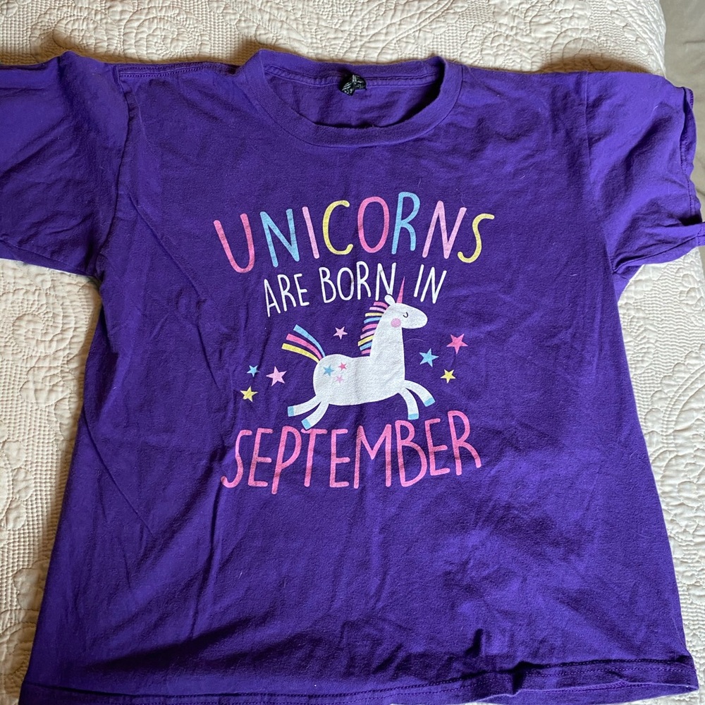 Unicorns Are born in September t-shirt Medium